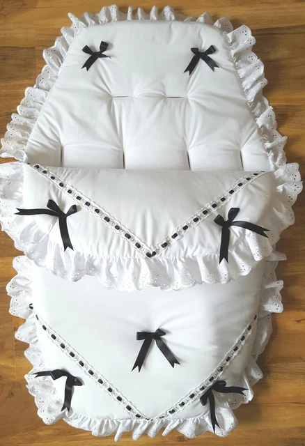 Baby's gemütliche Zehen/Fußmuff 3-in-1 in WEISS mit SCHWARZEN UND GROSSEN SCHWARZEN SCHLEIFEN