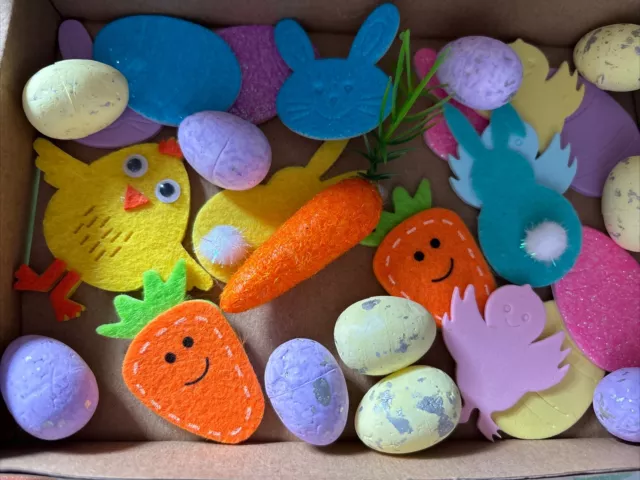 27 piece Easter Bonnet Decorating Craft Kit Eggs bunnys Chick Carrots stickers