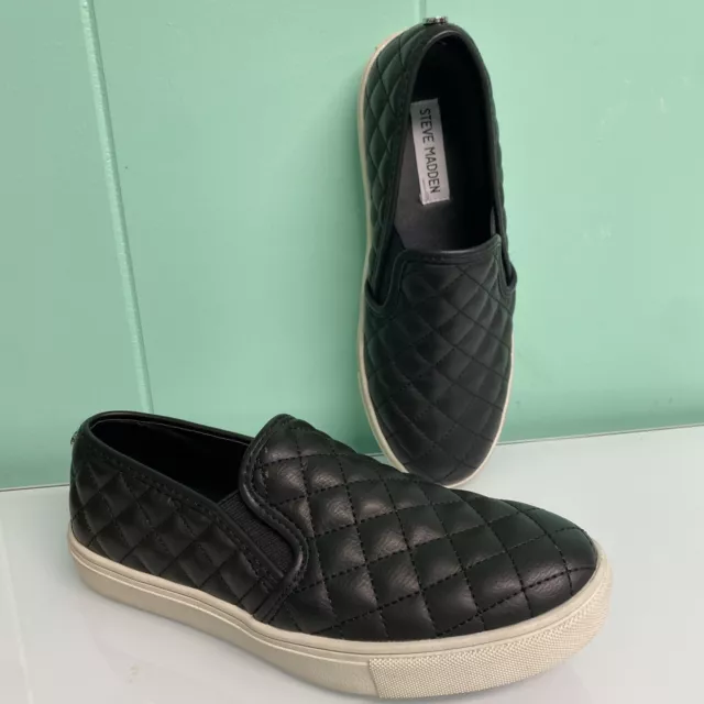 NEW Steve Madden Ecentrcq Black Quilted Slip-On Shoes Womens Size 7.5M