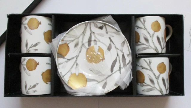 Lot de 4 tasses à expresso en porcelaine avec soucoupes 70 ml