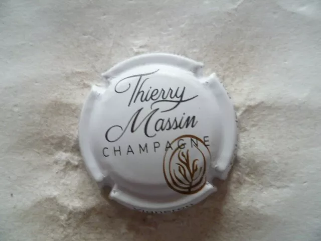 A SAISIR  CAPSULE DE CHAMPAGNE.  MASSIN T.   N 12a.  BLANC NOIR ET OR.