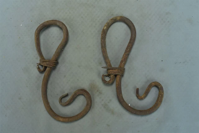 Vintage 2 PRIMITIVE HAND FORGED CAST IRON FANCY TWISTED S HOOKS DECORATIVE 04613
