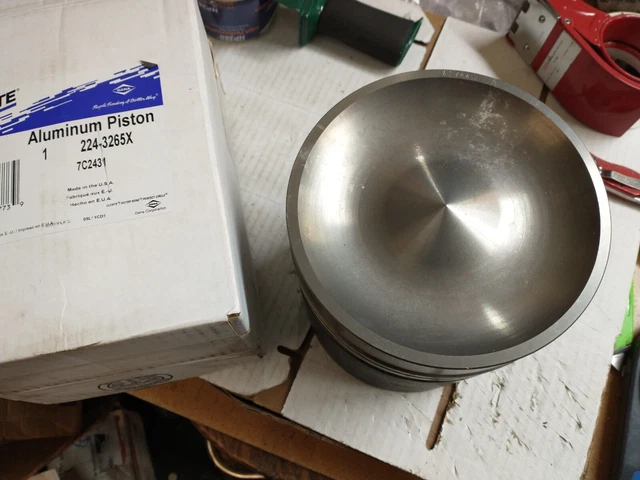 3208 Caterpillar Piston Industrial Marine Diesel 224-3265X Clevite 6.700 Bore 3208 Caterpillar Piston Industrial Marine Diesel 224-3265X Clevite 6.700 Bore