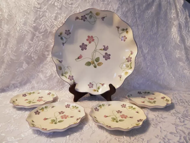 Andrea By Sadek Round Serving Plate With 4  Small Dessert Plates