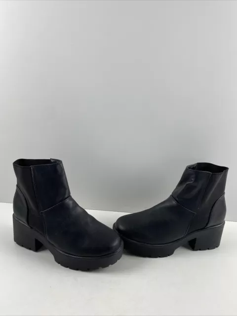 Call It Spring Black Faux Leather Round Toe Pull On Platform Ankle Boot Size 8.5