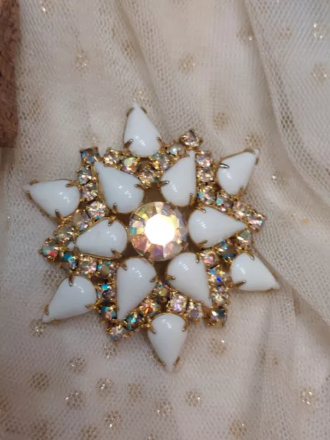 White Milk Glass Aurora Rhinestone Novelty Lg Star Brooch Pin Vintage Jewelry