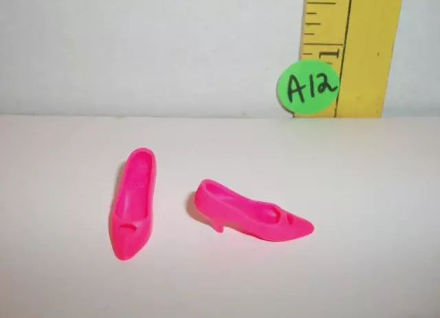 REPRODUCTION MATTEL Barbie FRANCIE REPRO MATTEL PINK CUTOUT SHOES ONLY NFP A12