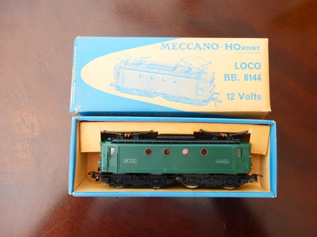 A Hornby AcHO H0 Gauge 6390 SNCF blue BB 12061 twin pantograph Electric