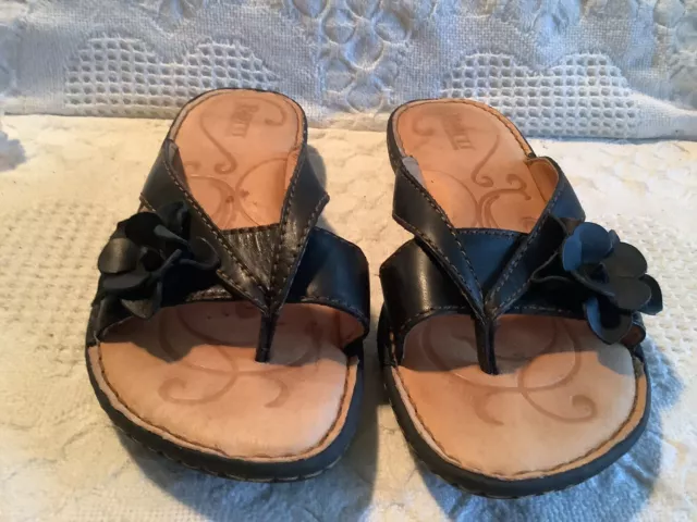 Born Womens Black Leather Thong Flower Sandals Size 7M