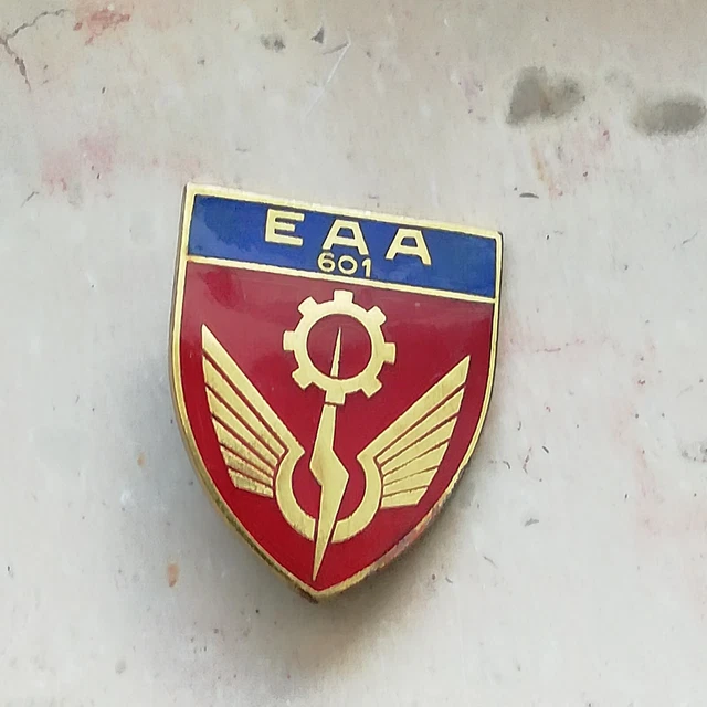 INSIGNE 38° REGIMENT De Transmission - Émaillé EUR 3,00 - FR