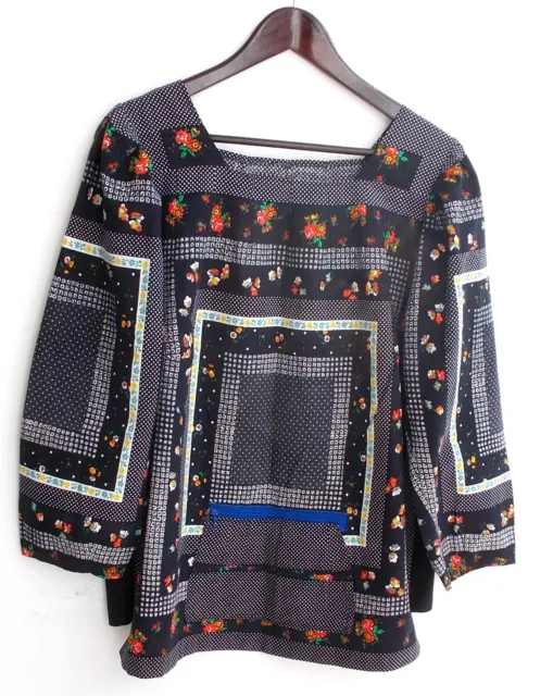 Camicia da donna tradizionale nera colorata a fiori circa taglia 46