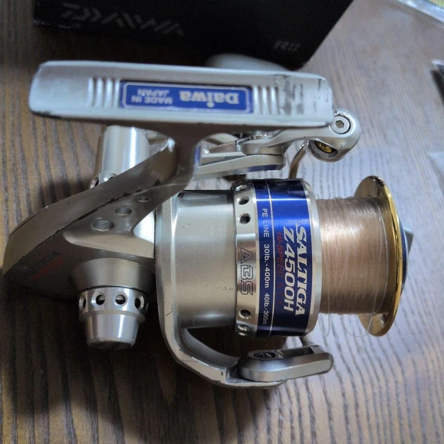 ファッションシーンで話題のこれから流行るブランド12選 DAIWA Handle Black Spool Silver Reel Spinning Z4500H SALTIGA リール