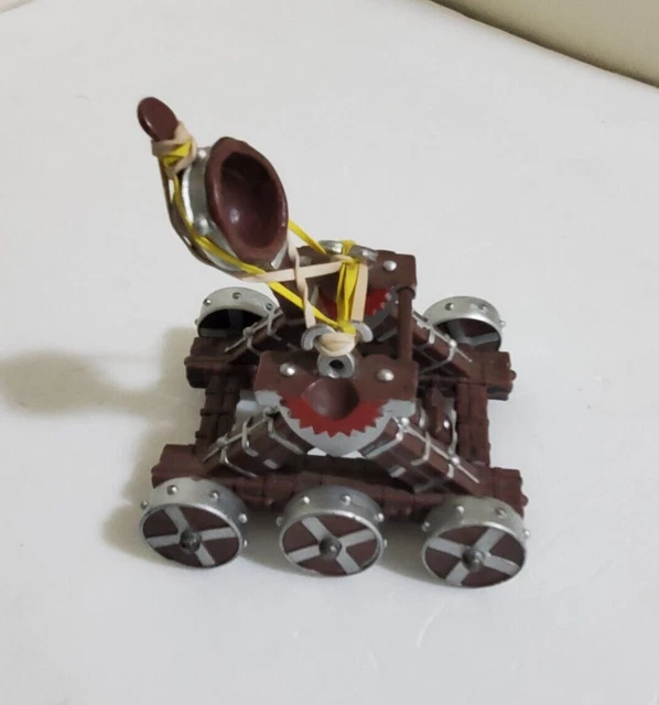 Vintage Schleich, Papo Medieval  CASTLE CATAPULT  With RUBBER BAND TOY 2000 Rare