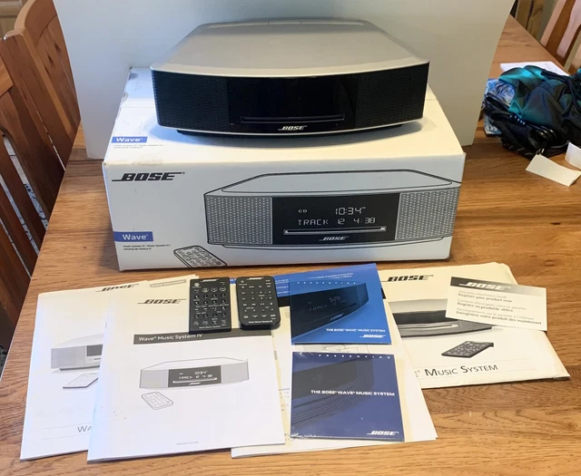 BOSE WAVE MUSIC System IV AM/FM Radio CD Player Platinum W/2 Remotes