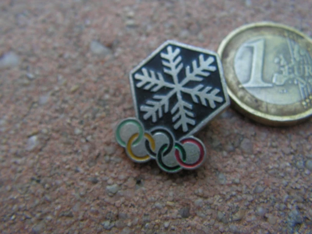 Insigne émaillé JO Grenoble 1968 – X Jeux Olympiques D'hiver – France – Vintage
