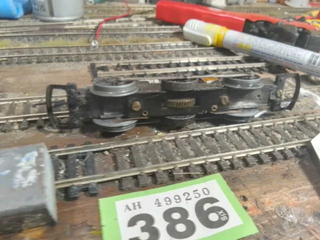 TRI ANG R52 Early Type, 0-6-0 Motorised Chassis Working Chassis In VGC  REF-386