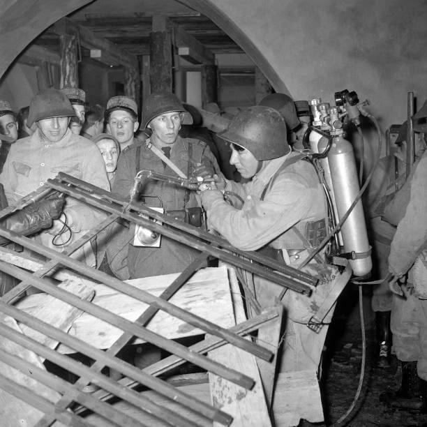 CIVIL DEFENCE EXERCISE in Thun, 1958 Old Historic Photo 3 $9.00 ...
