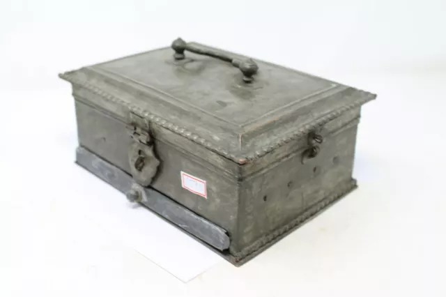 Antique Original Hand Hammered Copper Betel Nut Box PANDAN Food Container NH6590