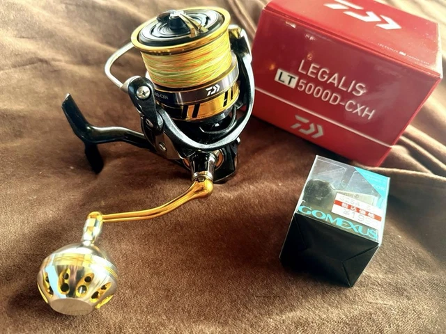 DAIWA 18 LEGALIS LT5000D-CXH Fishing Reel Used with Minor