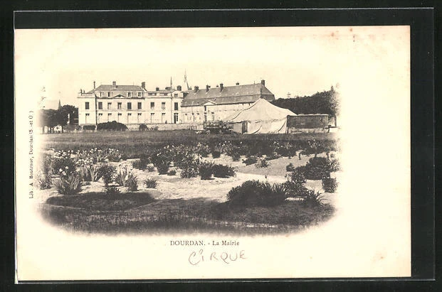 CPA Dourdan, La Mairie