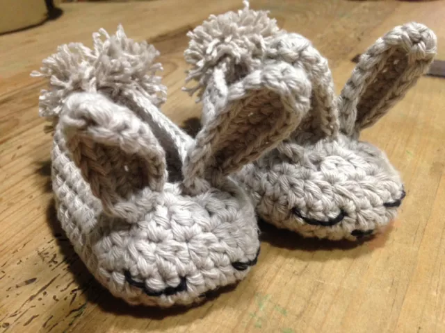 Patucos ,zapatos bebe recien nacido crochet lana, suela 8,5 cm