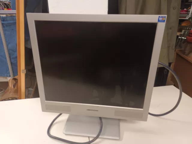 Medion MD 30217 PG LCD Monitor, PC Monitor, 17" Zoll in Silber, aus Auflösung
