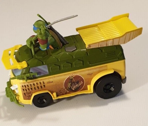 TEENAGE MUTANT NINJA TURTLES TMNT PARTY WAGON VW Kombi Van 2015