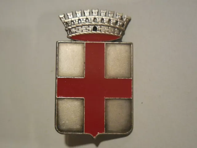 Antiguo friso distintivo del sombrero de la policía de tránsito de San Vito...