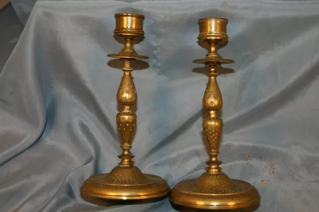 lot de 2 bougeoirs anciens en laiton **