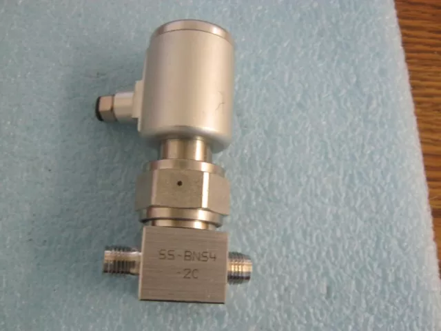 Nupro / Swagelok Modèle: Ss-bns4-2c. Ss High-Purity Soufflet Scellé Valve. <