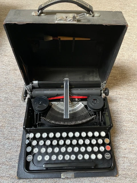 Vintage Naumann- Erika Reiseschreibmaschine