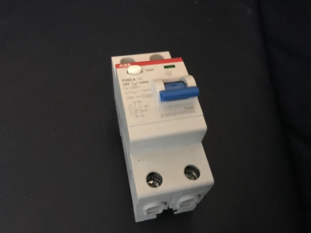 ABB F202 A FI SCHALTER 25A 30mA 2 POLIG. NEUWERTIG