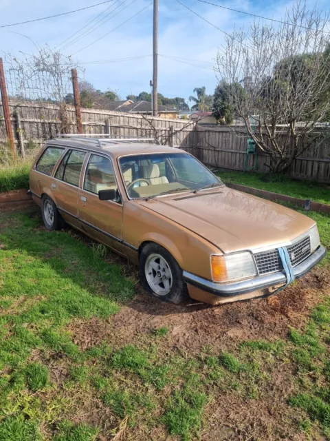 Vb holden commodore v8 1979