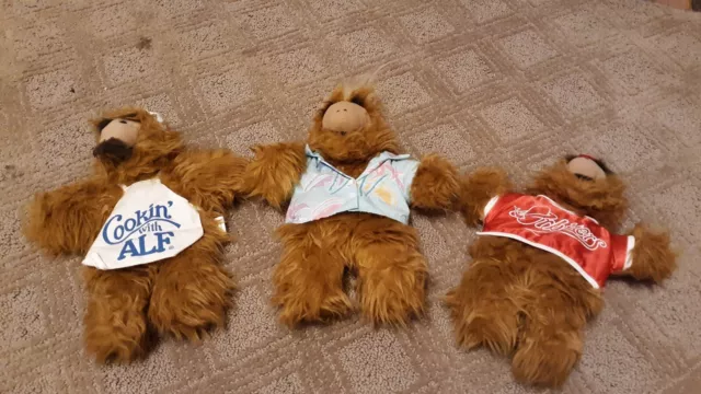 Vintage Lot Alf Toy Hand Puppets 1988 Cookin, Hawaiian, and Baseball Alf