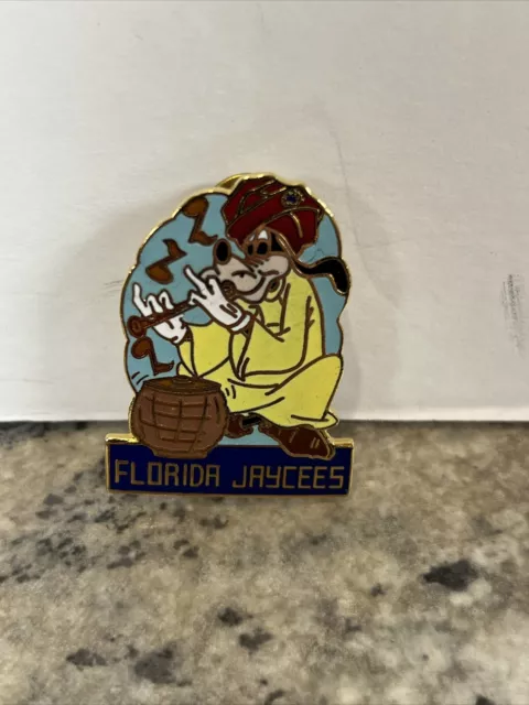 Disney Lapel pin Goofy Snake Charmer Florida Jaycees