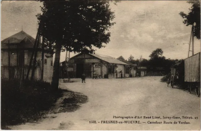 CPA Fresnes-en-woevre - crossroads road de verdum (118859)
