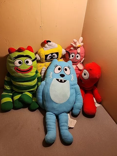 Yo Gabba Gabba 2011 24” Plush Complete Set Lot Brobee Plex Toodee Foofa Muno