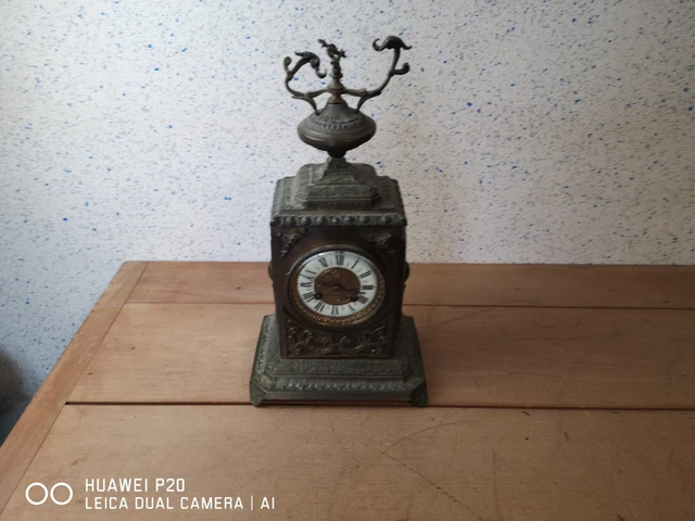 ANCIENNE HORLOGE PENDULE a poser en bronze EUR 60,00 - PicClick FR