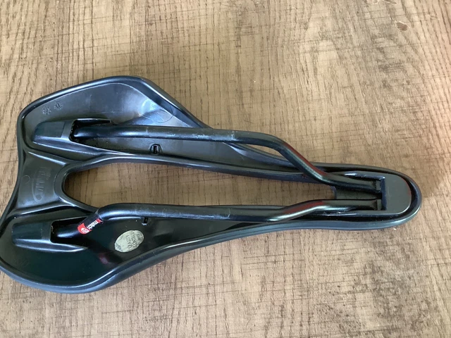 Selle Italia SLR CARBON FIBRE Leather Saddle Sattel 135g (Gebraucht) in Luzern für CHF 39 - mit