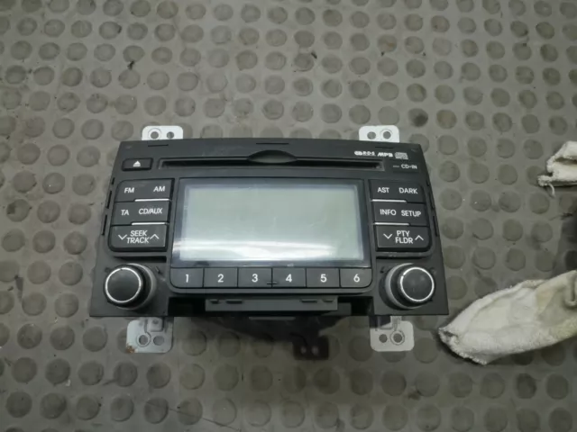 Hyundai I30 61012645 Radio, CD-Player, MP3