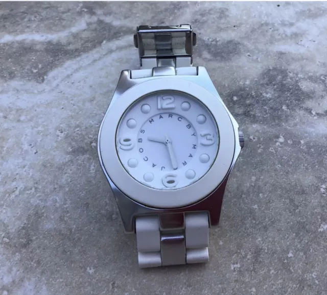 AUTHENTIC MARC JACOBS WHITE SILICONE Signature Watch