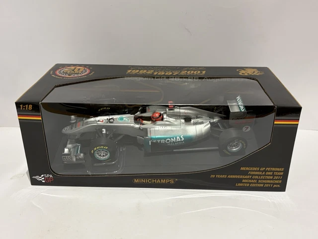 Mercedes GP Petronas F1 Showcar 2010 M.Schumacher Minichamps 150100073 éch 1/18