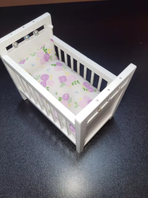 Dolls House Cot Bedding Set 1/12 Scale ..SMALL LOL OR MINI DOLLS (RB1)