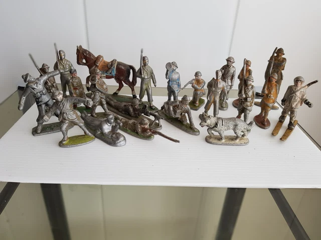 Lot De 8 Soldats Quiralu Au Fusil - Figurines WW2 - Occasion - Collection Premier Empire