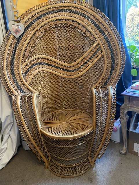 WICKER PEACOCK CHAIR (Morticia Adams) PicClick UK