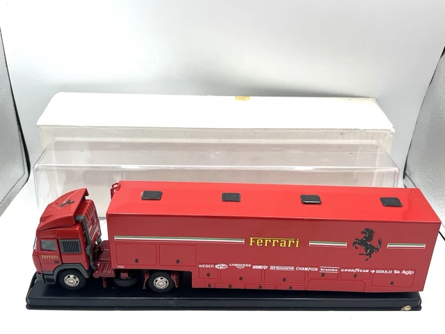 OLD CARS IVECO Ferrari Transporter Scuderia Racing Truck 1/43 boxed / en boîte EUR 85,86 - FR