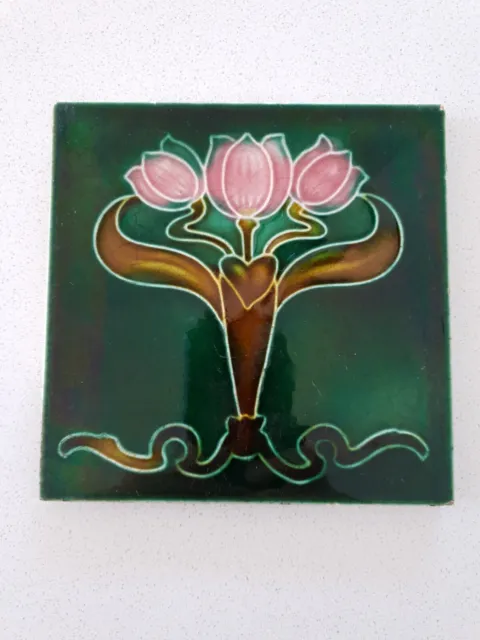 English Art Nouveau Tile Floral Design