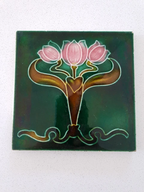 English Art Nouveau Tile Floral Design