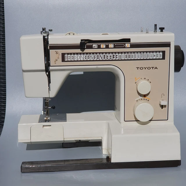 TOYOTA SEWING MACHINE Model 2700 EC1 Series £60.00 PicClick UK