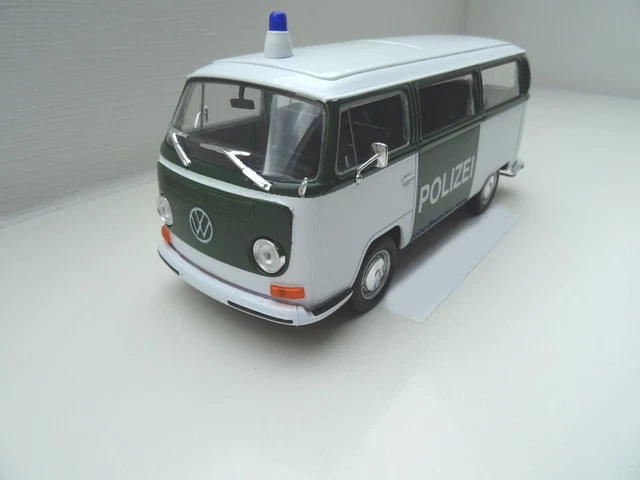Welly 22472GP – Auto In Miniatura 1/24 1972 VW Bus T2 Polizia, Modello Da Collezione In Metallo